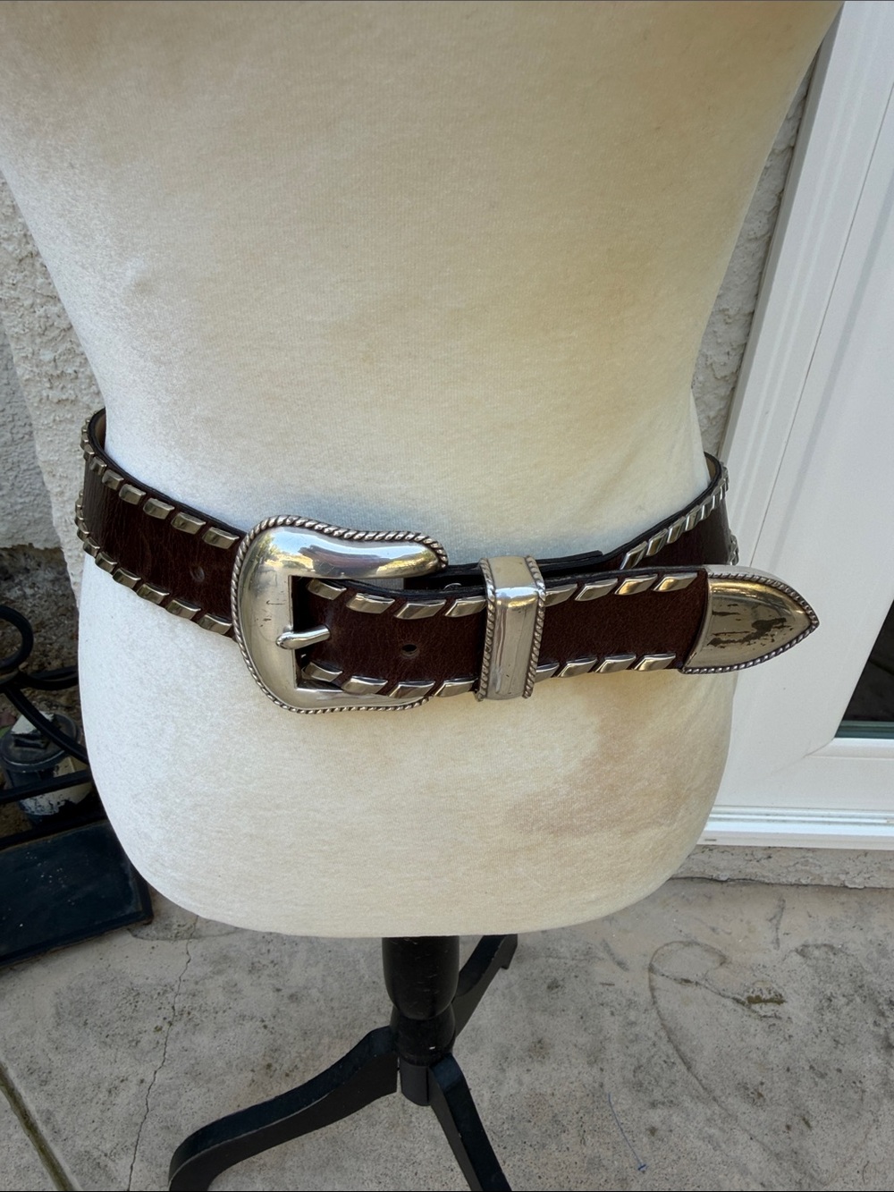 LEATHEROCK San Diego Women's Vintage 90's Brown Leather Silver Studded Belt